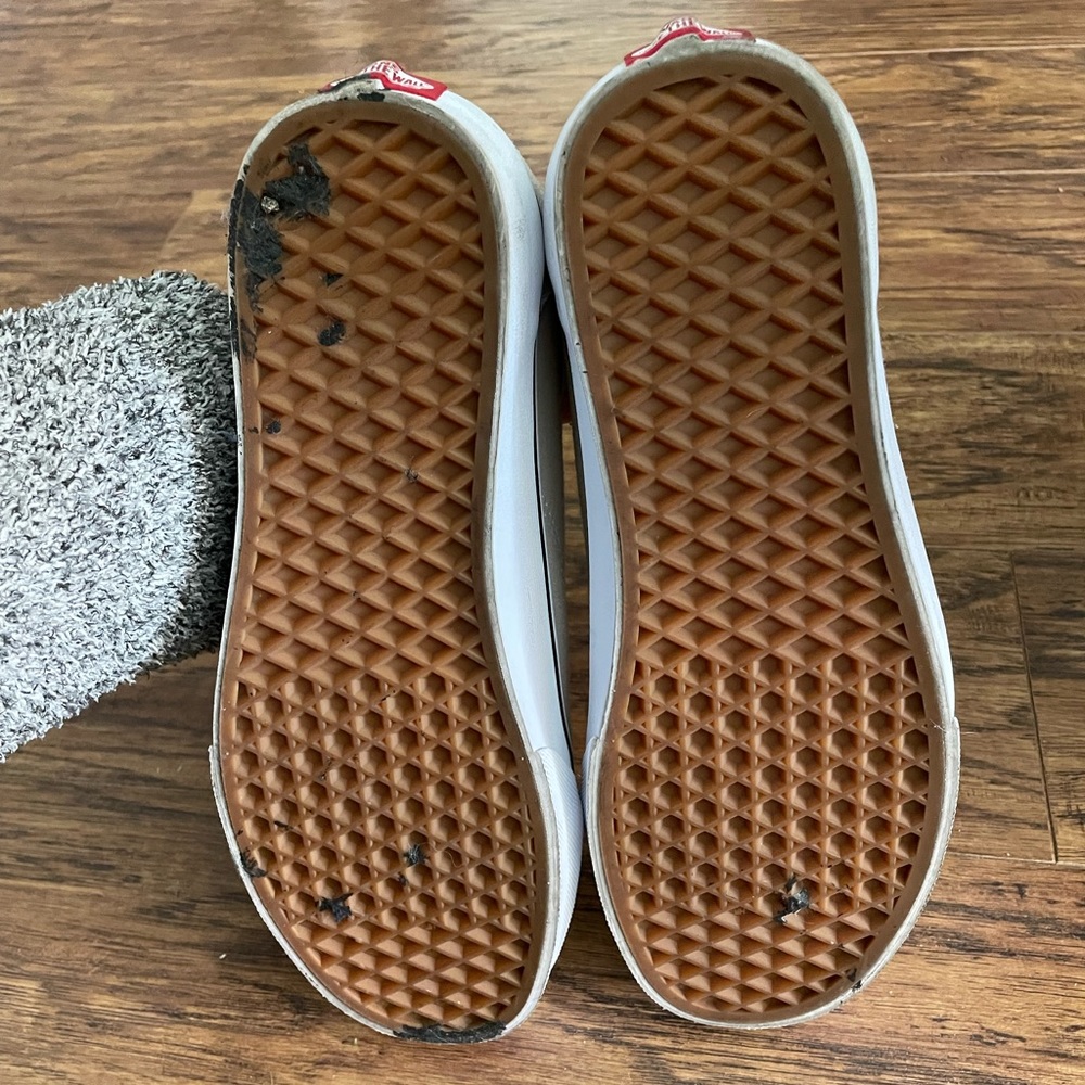 Men’s Vans - Picture 5 of 8